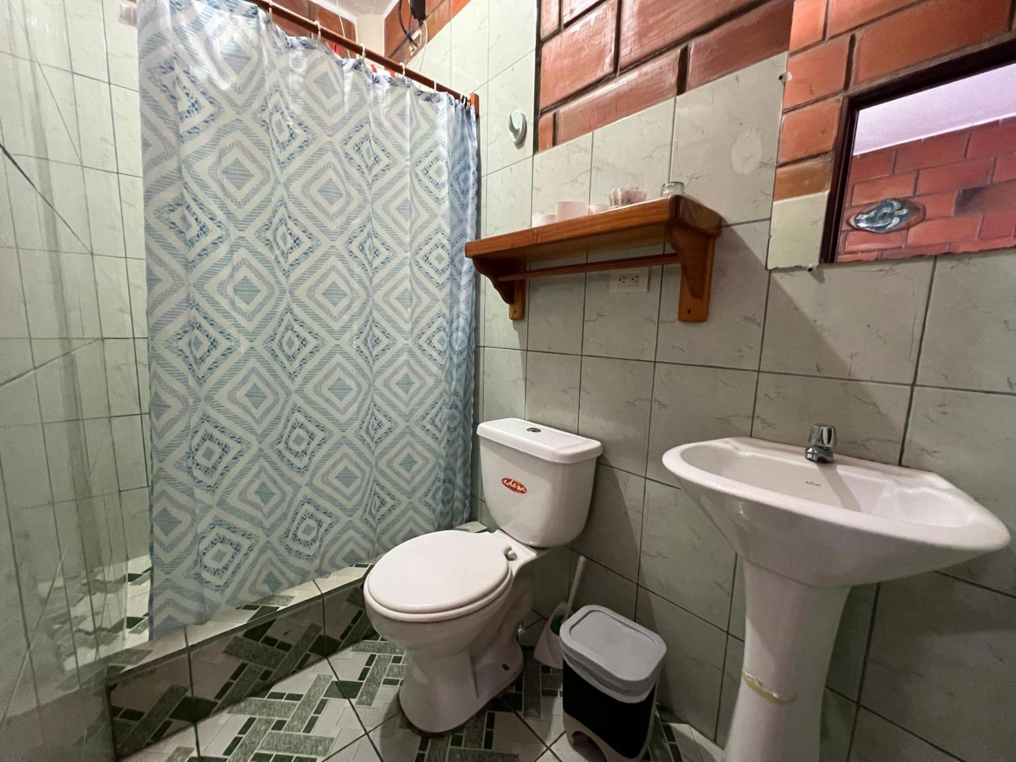 Hostal Cattleya Puerto Baquerizo Moreno Quarto foto