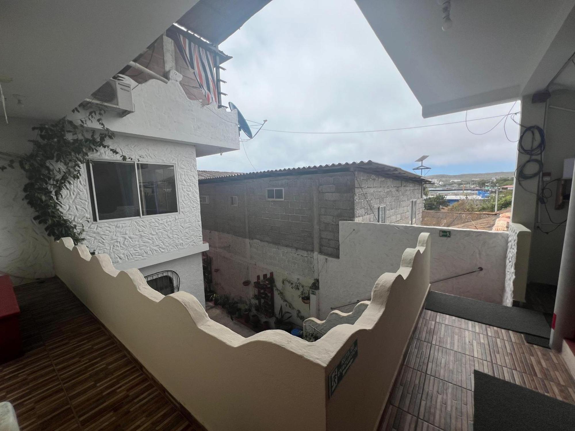 Hostal Cattleya Puerto Baquerizo Moreno Exterior foto